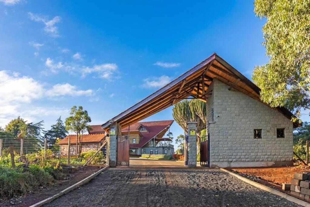 ホテル Kirimara Woodlands, ナニュキ エクステリア 写真
